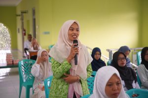 Peserta sosialisasi saat berdialog interaktif dengan narasumber, konsen terhadap arsip-arsip penting di Kulon Progo.