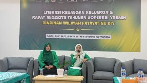 Literasi Keuangan Keluarga dan RAT Koperasi Yasmin, PW Fatayat NU berikan sambutan dan apresiasi terhadap peserta RAT. 